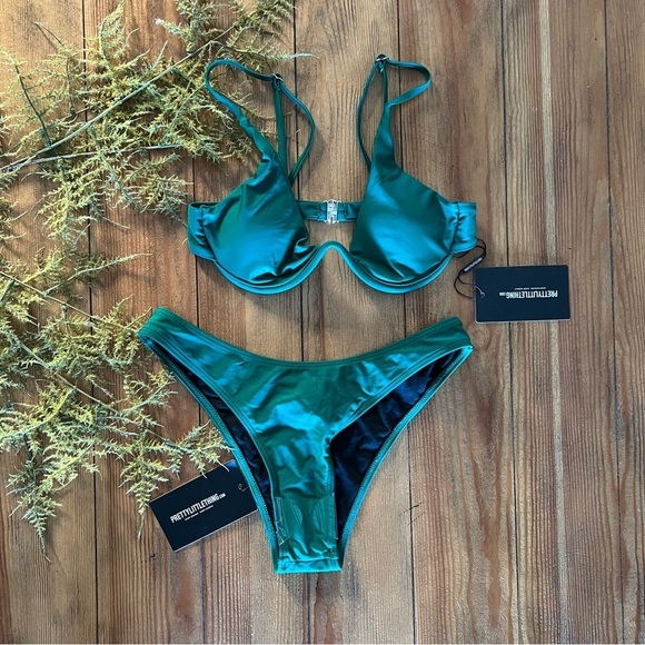 PrettyLittleThing Green Bikini Set - Picture 1 of 3